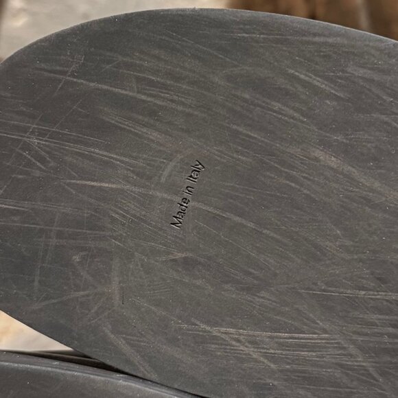 The Row Black Leather Sabot Slip-on Mules - Picture 8 of 10